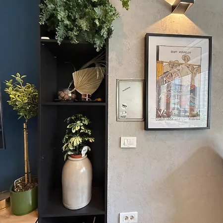 Studio- Romanianathenaeum& Royalpalace Apartment *